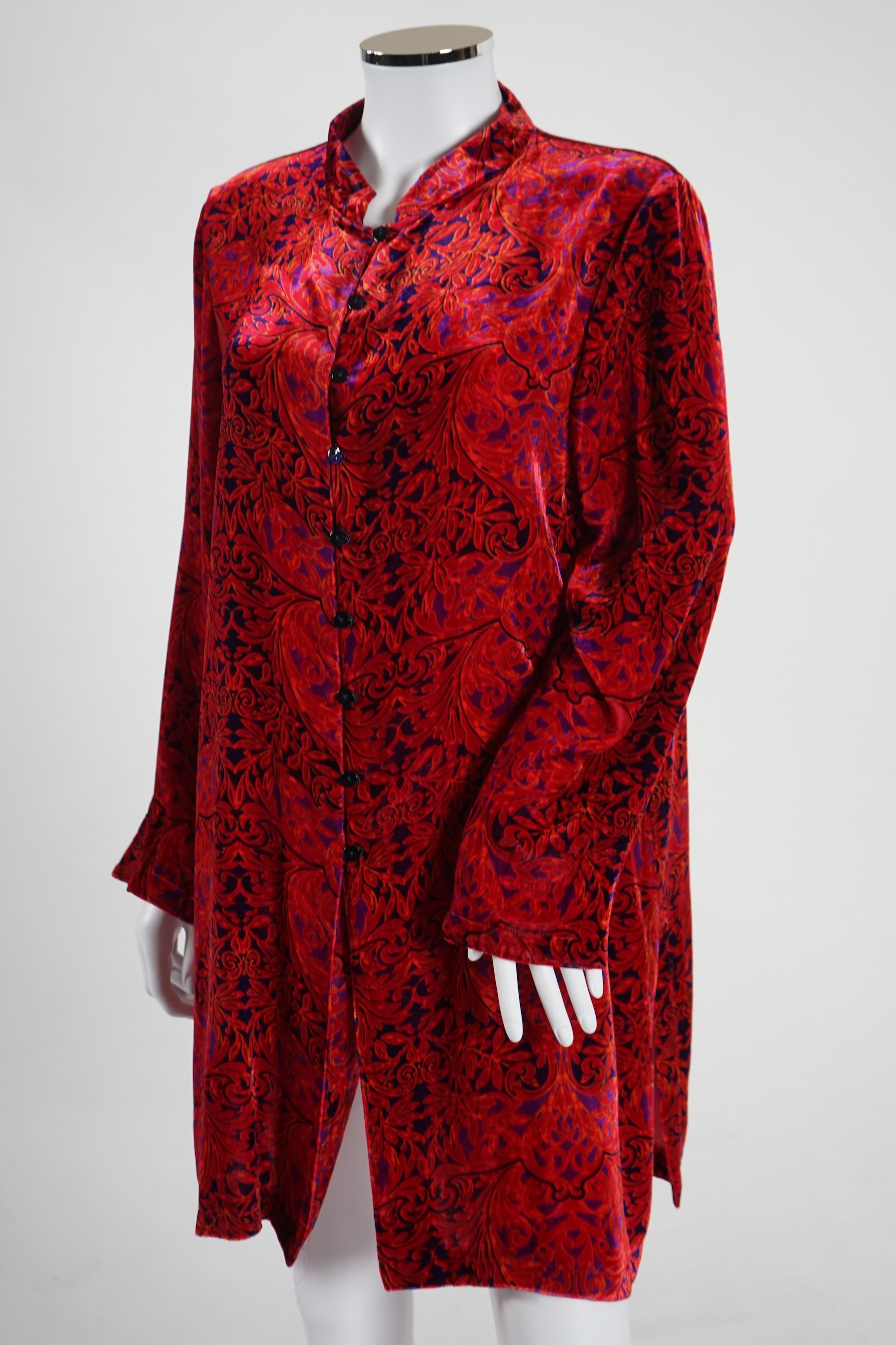 An assortment of lady's clothes including a knitted coat/cardigan, a Sahara velvet overshirt and linen trousers, a Joules white cotton lace top, an Aiger dark grey trouser and long sleeve lounge suit, etc. Sizes 14-16 Pr